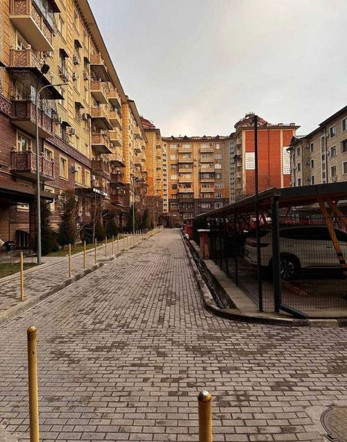 3-xonali kvartira, 135 m²