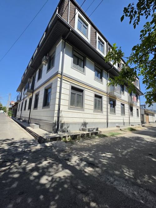 4-xonali kvartira, 126 m²