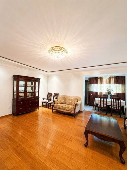 2-xonali kvartira, 75 m²