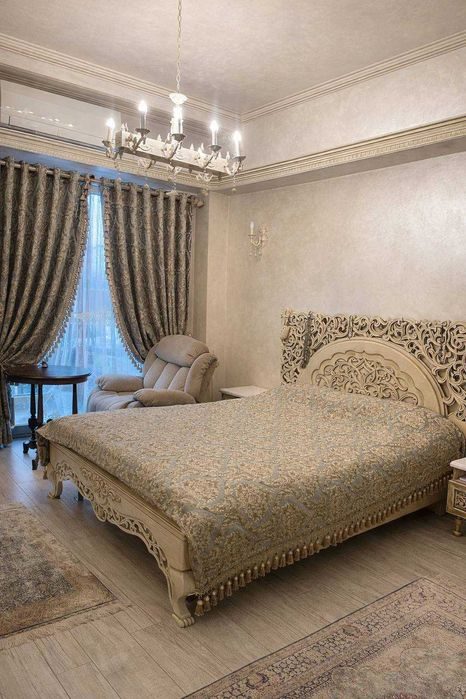 4-комнатная квартира, 140 м², Ташкент, Яккасарайский район, на продажу