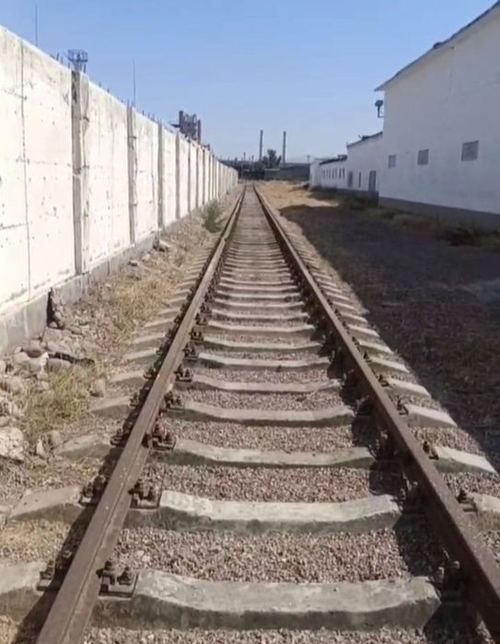 Продаётся база 2/¹⁶ га промзона НЕЖИЛОЕ ЗДЕСЬ ЕСТЬ ЖЕЛЕЗНАЯ ДОРОГА