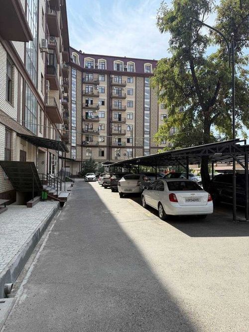 3-xonali kvartira, 90 m²