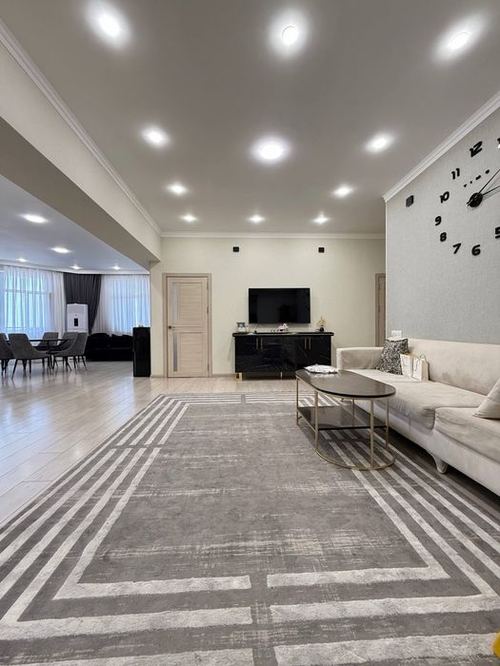 5-xonali kvartira, 160 m²