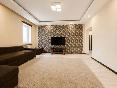 4-xonali kvartira, 90 m²
