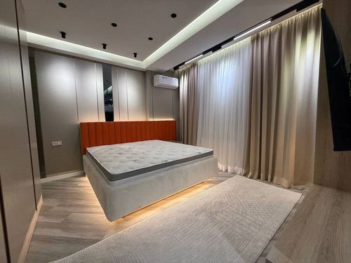 4-xonali kvartira, 90 m²