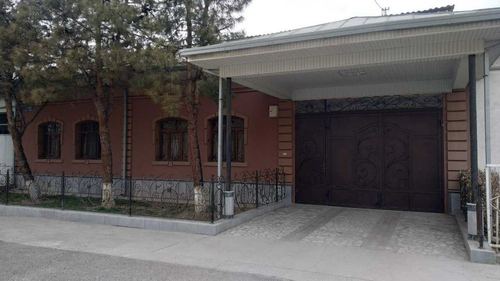 17-xonali uy, 8 m²