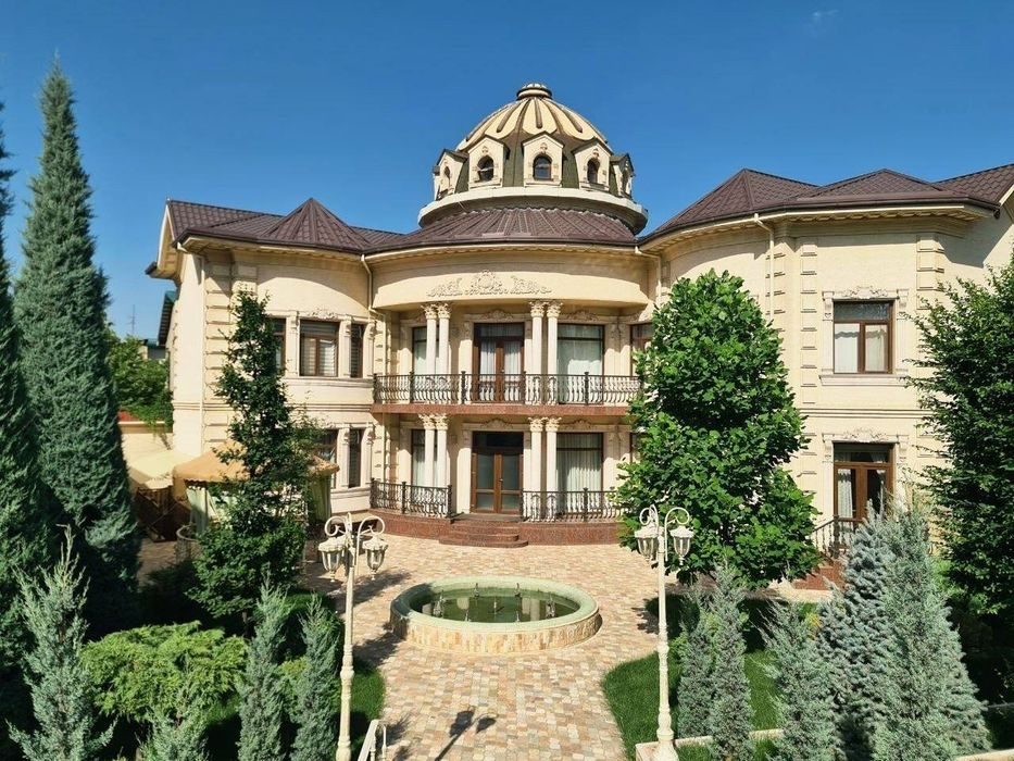 8-xonali uy, 1600 m², Toshkent, Mirzo Ulug‘bek tumani, sotuvga