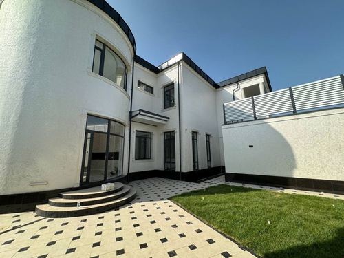 8-xonali uy, 430 m²