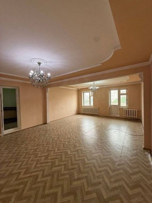 4-xonali kvartira, 153 m²