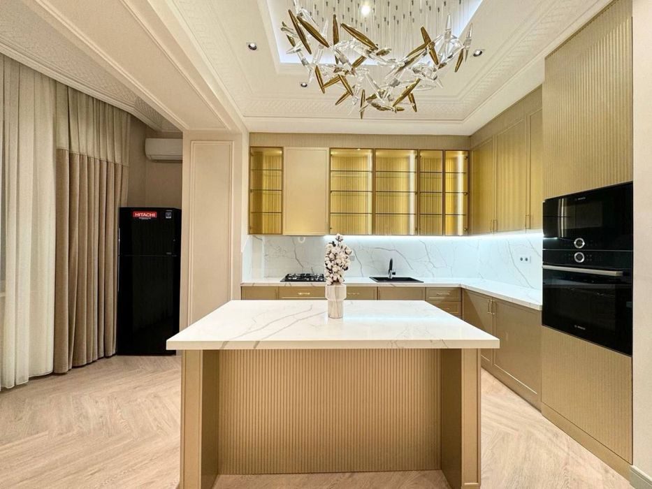4-xonali kvartira, 180 m², Toshkent, Mirobod tumani, sotuvga