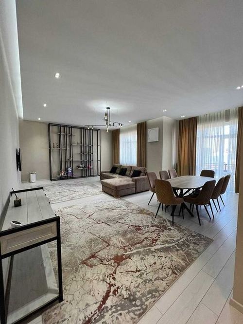 4-xonali kvartira, 185 m²