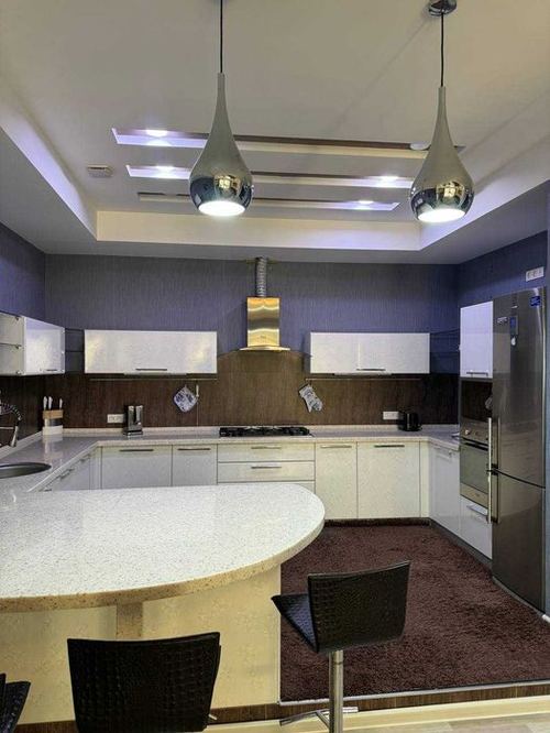 5-xonali kvartira, 182.7 m²