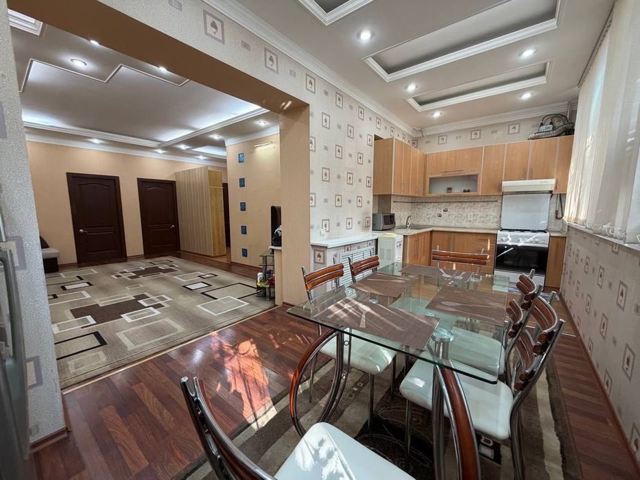 3-xonali kvartira, 74 m², Toshkent, Mirobod tumani, sotuvga