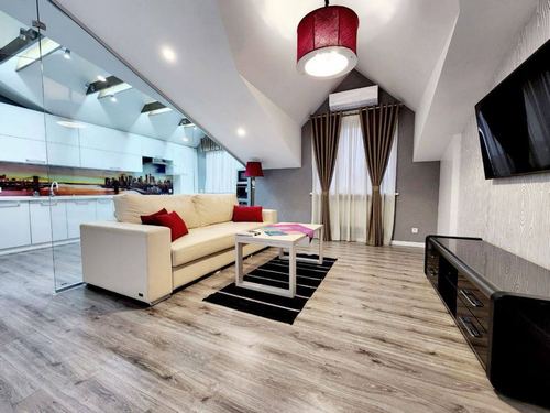 4-xonali kvartira, 136 m²
