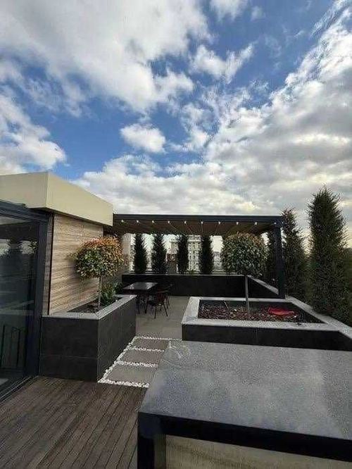 4-xonali kvartira, 230 m²