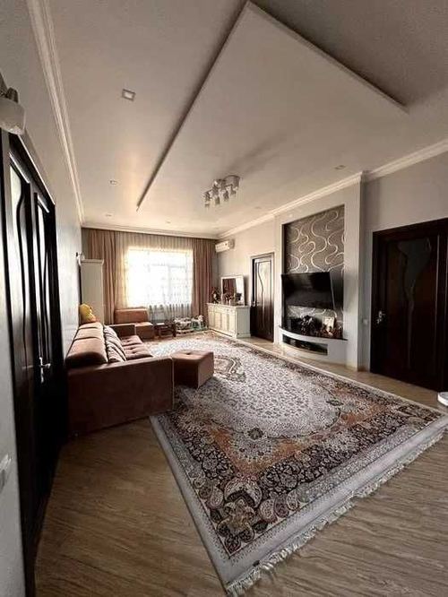 5-xonali kvartira, 180 m²