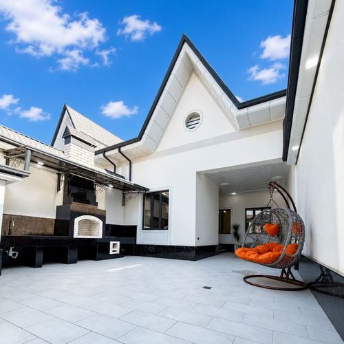 6-room house, 300 m²