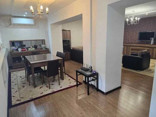 7-xonali kvartira, 169 m²