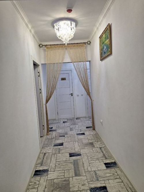 3-xonali kvartira, 70 m²