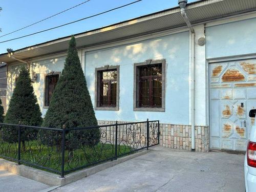 8-xonali uy, 500 m²