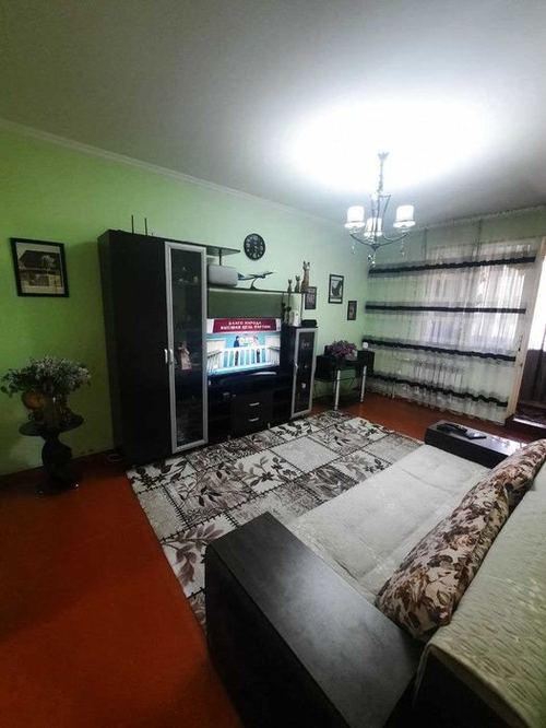 3-xonali kvartira, 70 m²