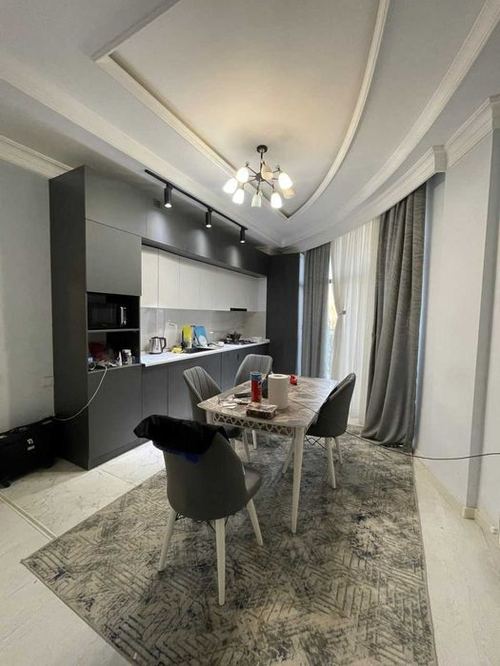 3-xonali kvartira, 94 m²