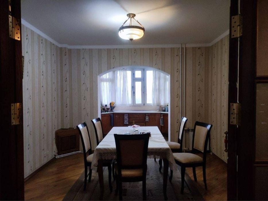 4-комнатная квартира, 140 м², Ташкент, Мирабадский район, на продажу