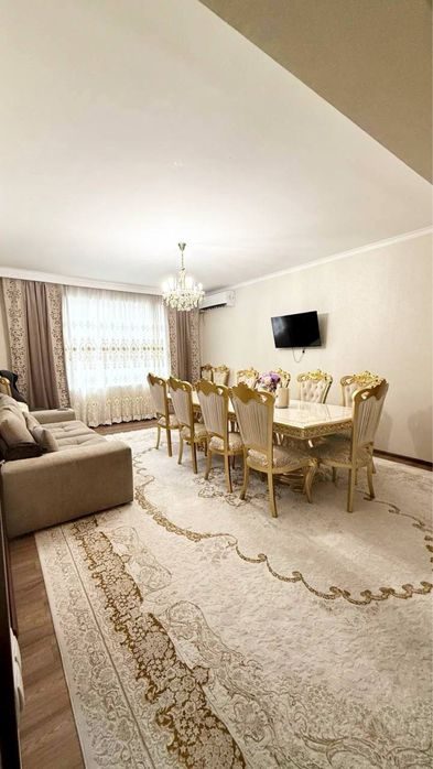 4-комнатная квартира, 154 м², Ташкент, Мирабадский район, на продажу
