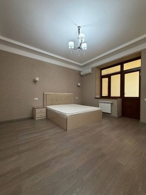 4-xonali kvartira, 127 m²
