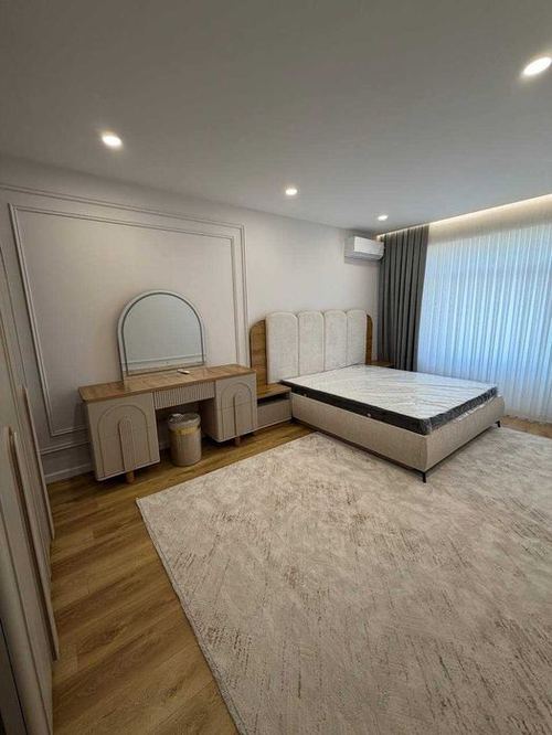 3-xonali kvartira, 80 m²