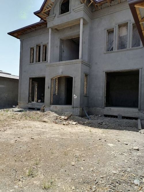 7-xonali uy, 800 m²