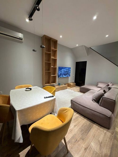 3-xonali kvartira, 90 m²
