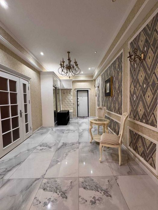 4-xonali kvartira, 125 m², Toshkent, Mirzo Ulug‘bek tumani, sotuvga