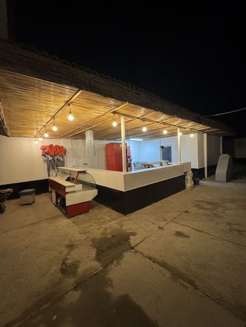 Choyxona Kafe Arendaga beriladi.