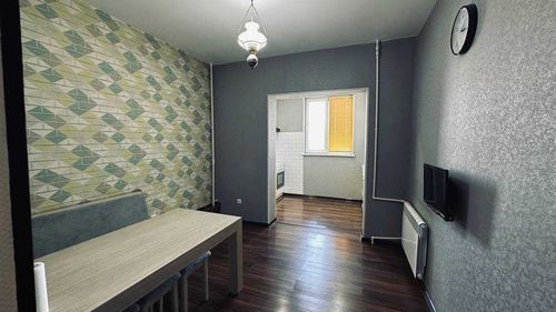 4-xonali kvartira, 105 m²