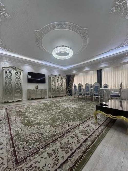 4-xonali kvartira, 215 m²