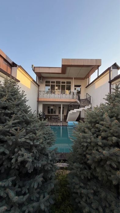 8-xonali uy, 420 m², Toshkent, Mirzo Ulug‘bek tumani, sotuvga