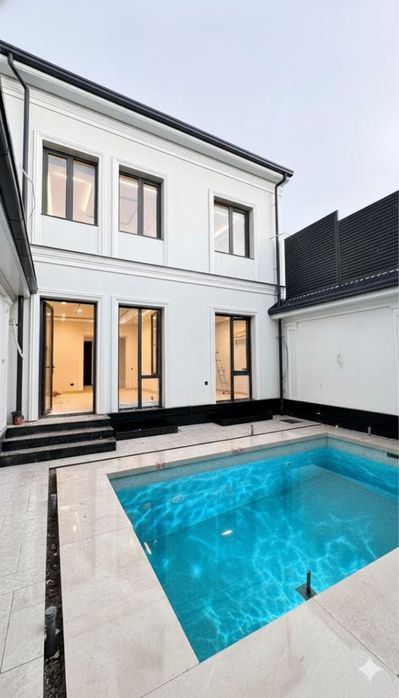 7-xonali uy, 350 m²