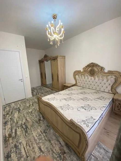 3-xonali kvartira, 90 m²