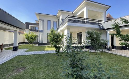 8-room house, 600 m²