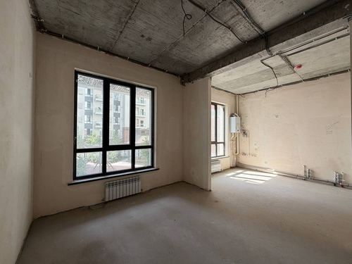 4-xonali kvartira, 105 m²