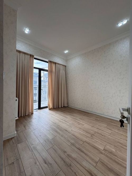 3-room apartment, 150 m²