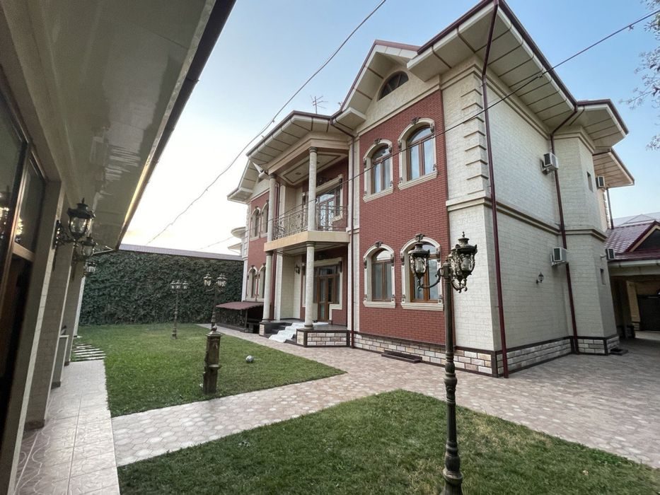 8-xonali uy, 800 m², Toshkent, Shayxontohur tumani, sotuvga