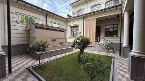 7-xonali uy, 500 m²