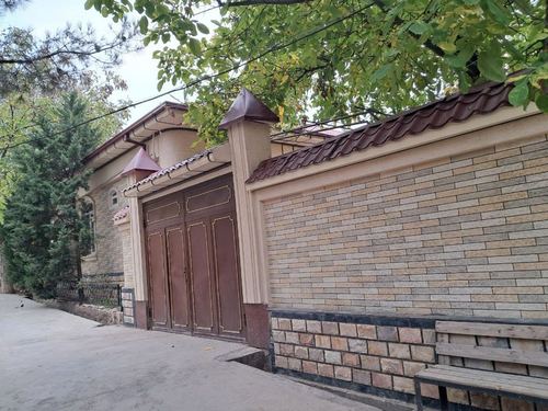 8-room dacha, 6 m²