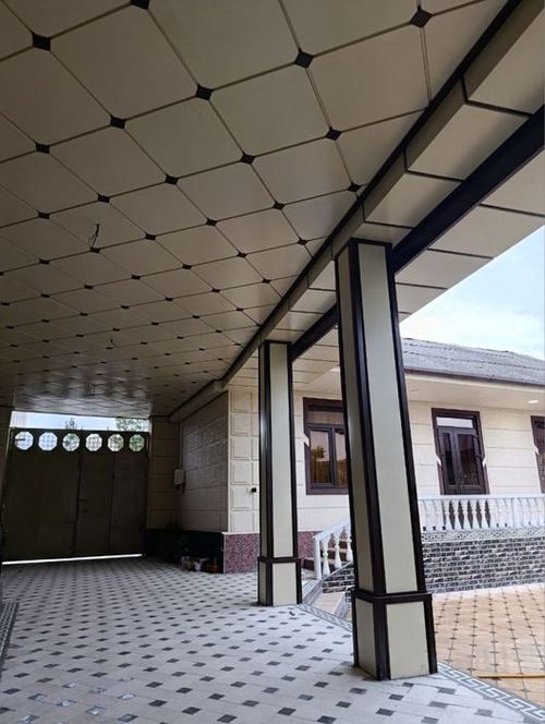 7-xonali uy, 50000 m²