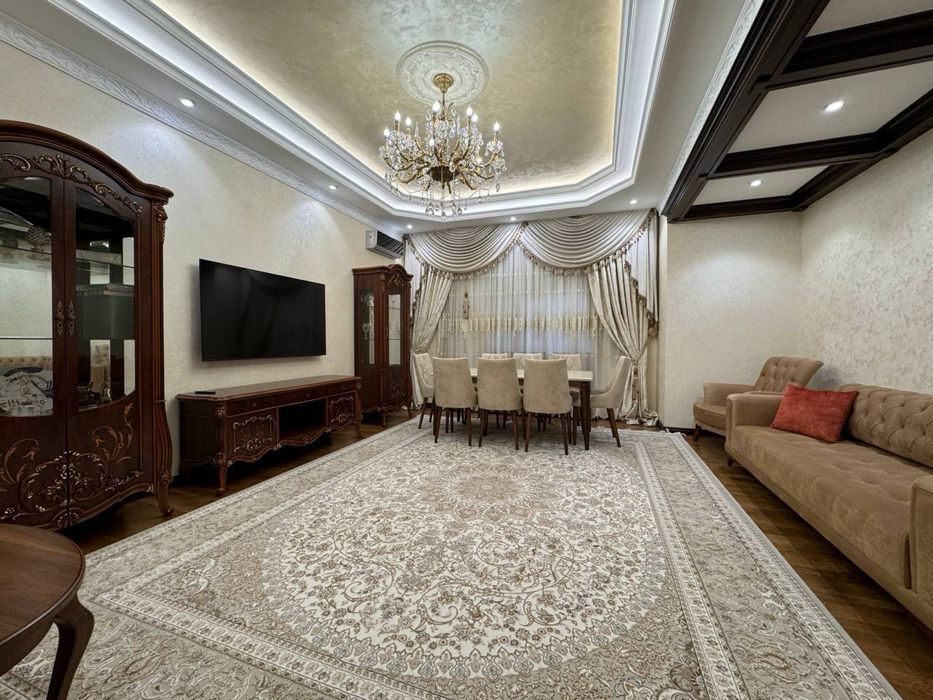 4-комнатная квартира, 183 м², Ташкент, Юнусабадский район, на продажу