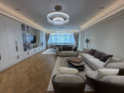 4-комнатная квартира, 200 м²