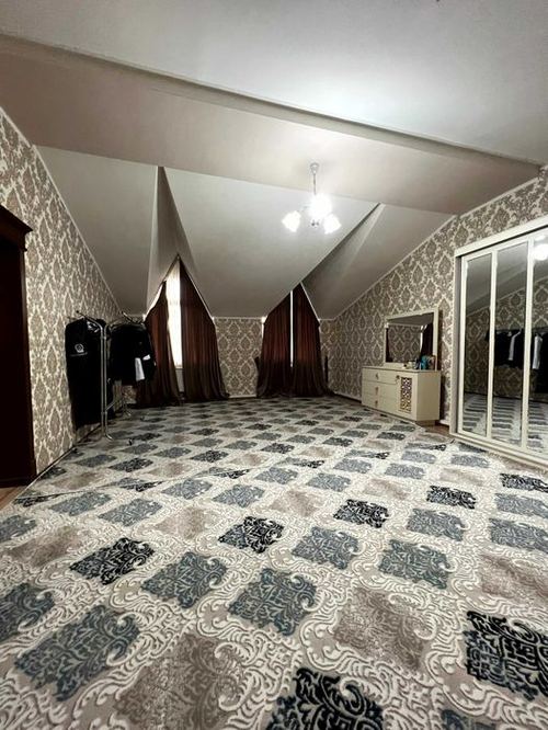 2-xonali kvartira, 80 m²
