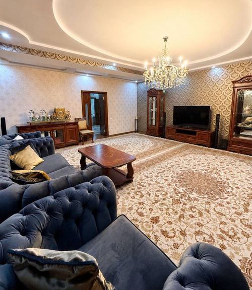 3-room apartment, 160 m²
